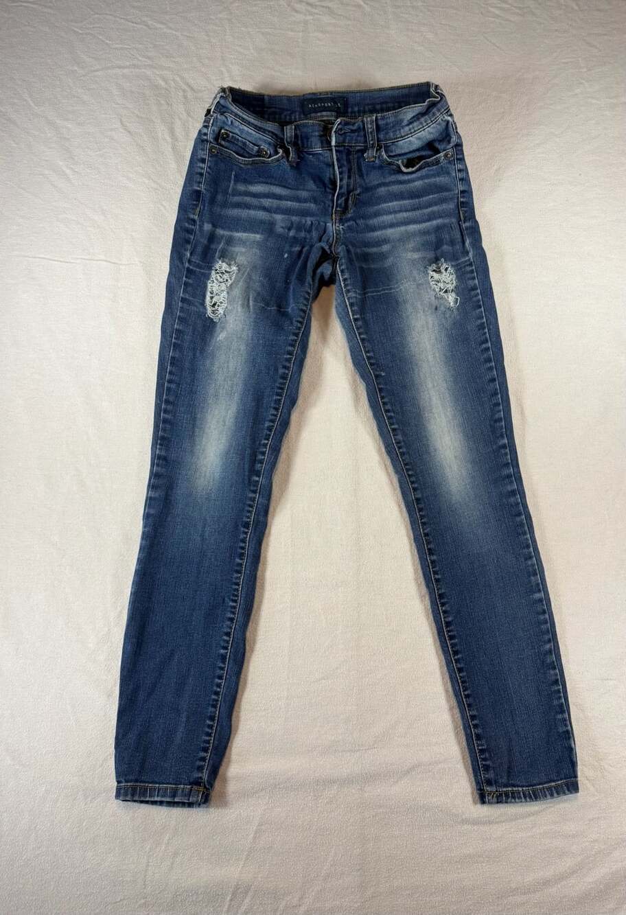 Aeropostale Distressed Skinny Jeans Size 4 Reg